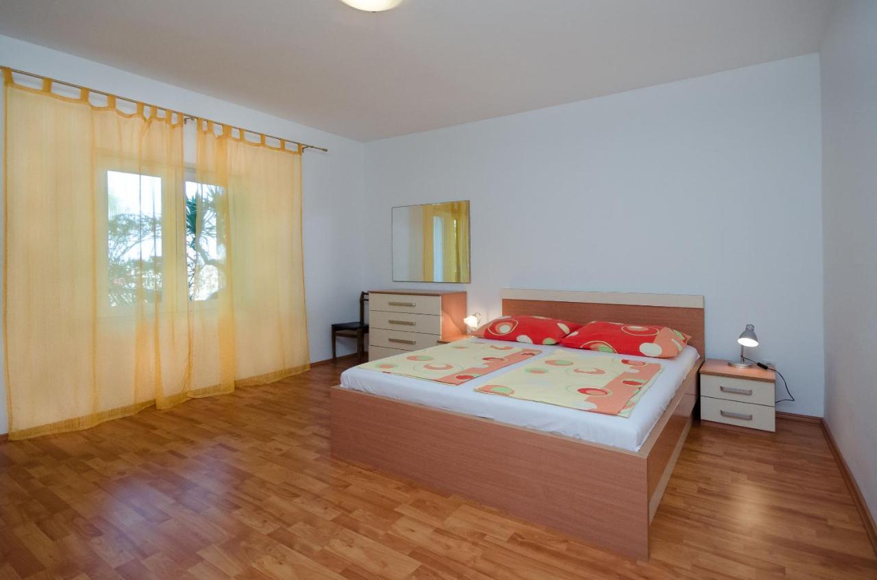 Apartment Ruza Lopar Exterior photo
